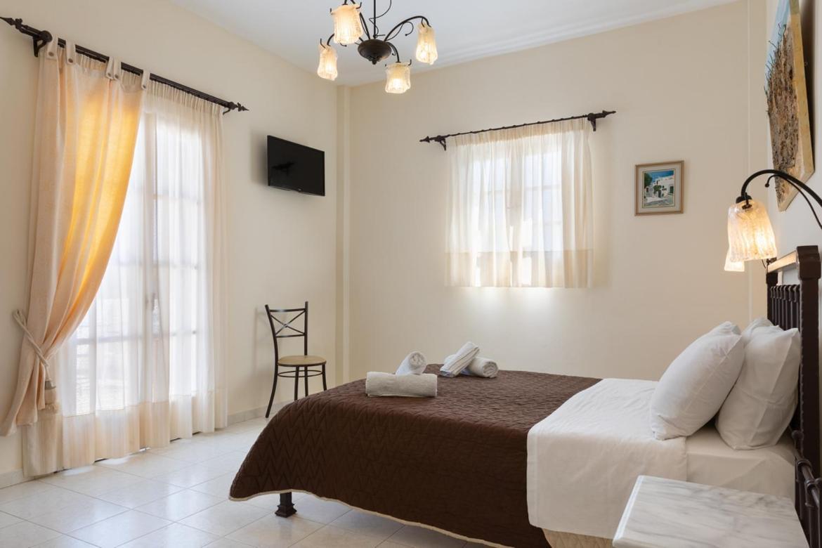 Sardis Rooms Kímolos Buitenkant foto