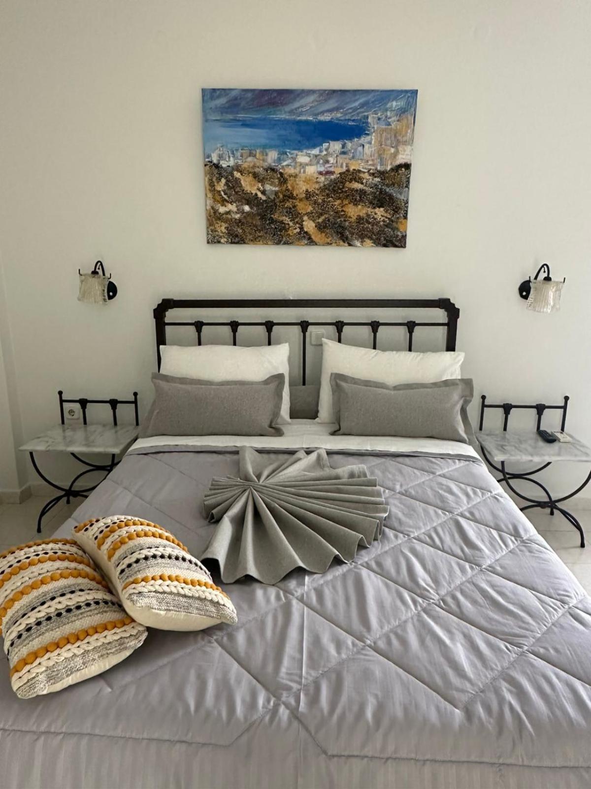 Sardis Rooms Kímolos Buitenkant foto